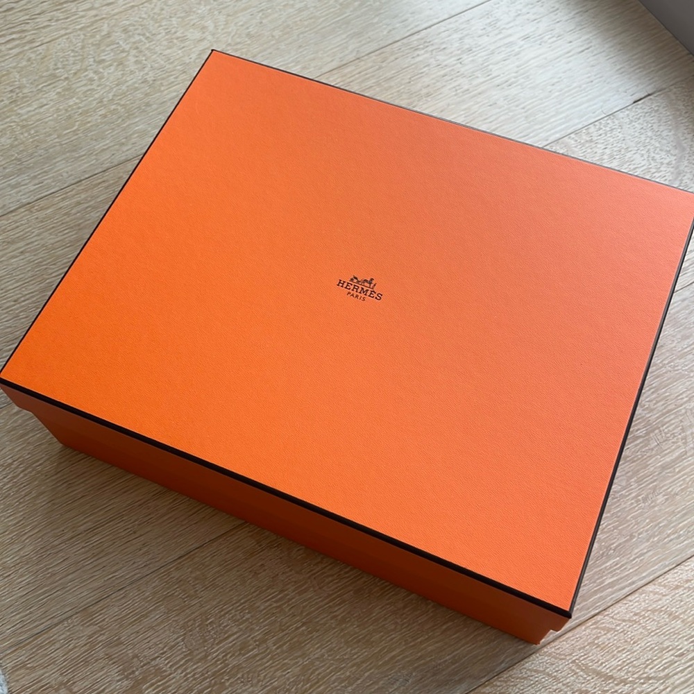 Genuine Hermes Box with ribbon